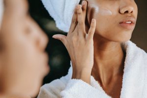 Read more about the article How To Achieve Post-Facial Glow At Home
