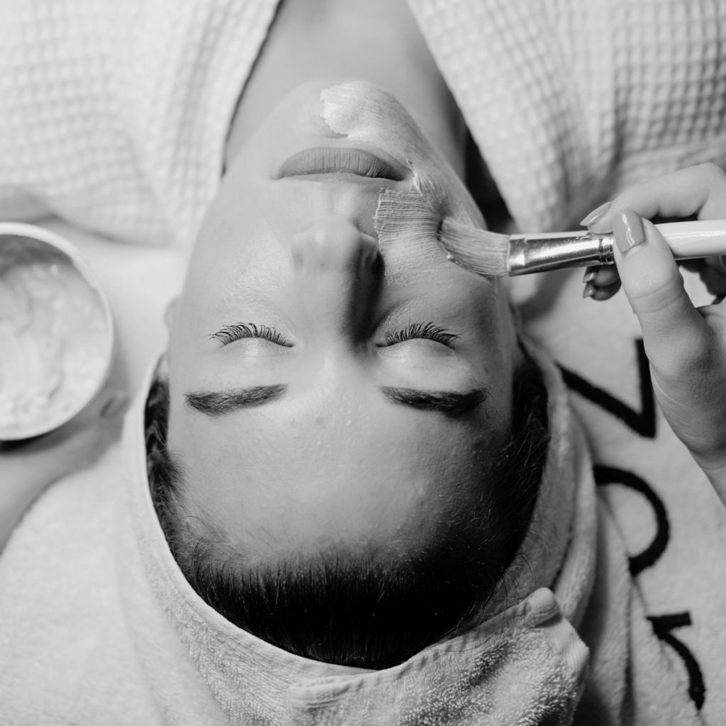 Elite Chicago spa Facials in chicago Illinois